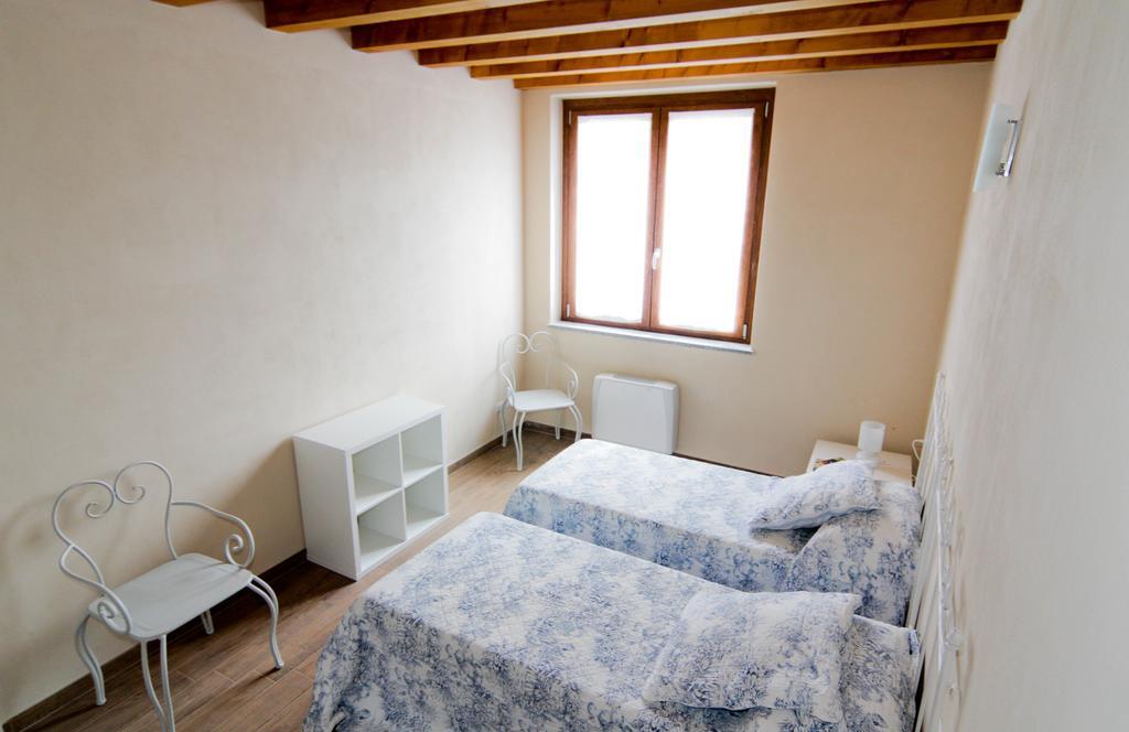 Agriturismo Cascina Della Fontana Lodi Chambre photo